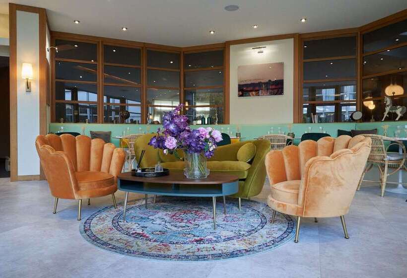 هتل Best Western Plus Paris Saclay