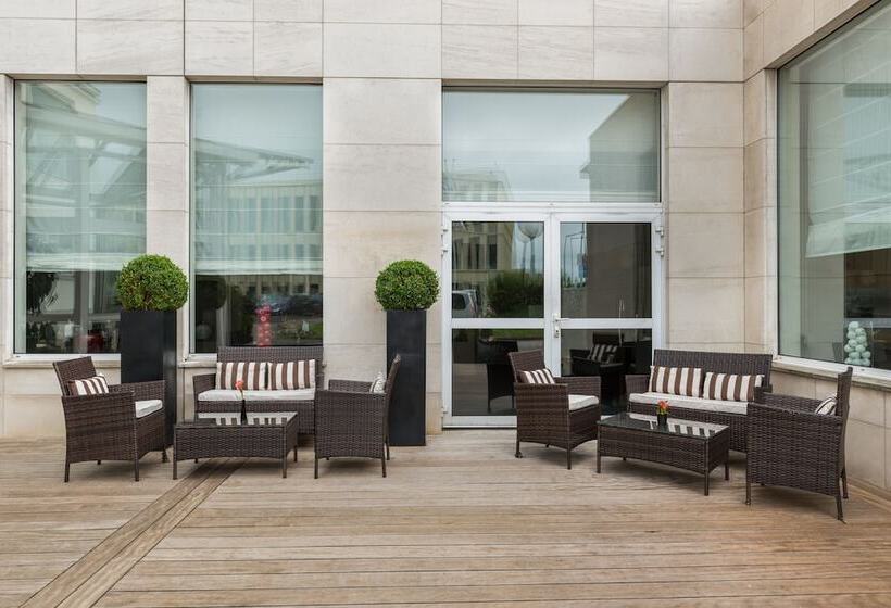 هتل Best Western Plus Paris Saclay
