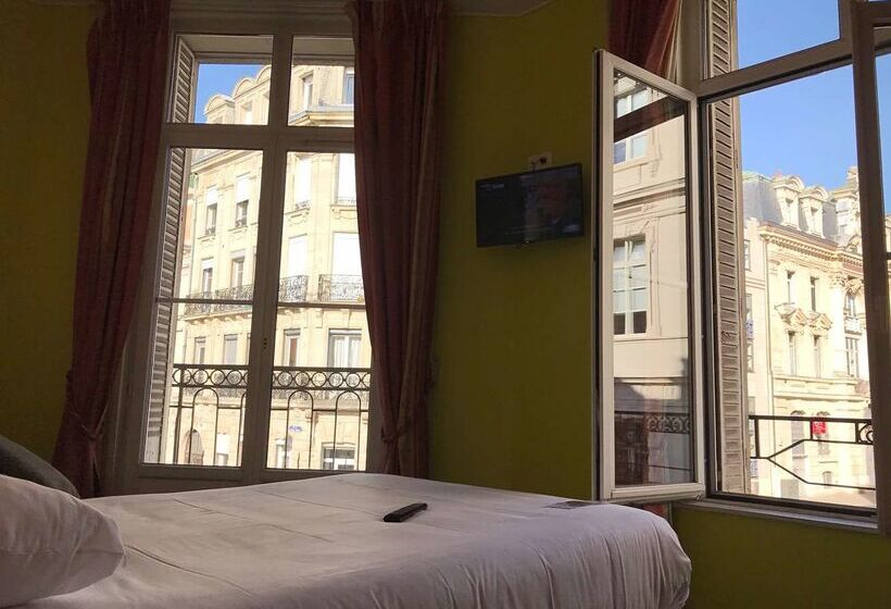Brit Hotel Aux Sacres Reims Centre