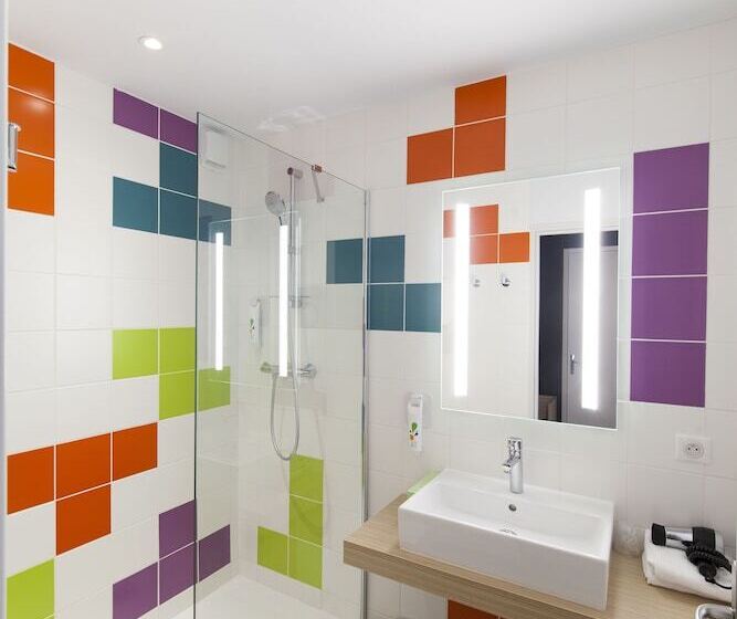 בית מלון כפרי Ibis Styles Poitiers Nord