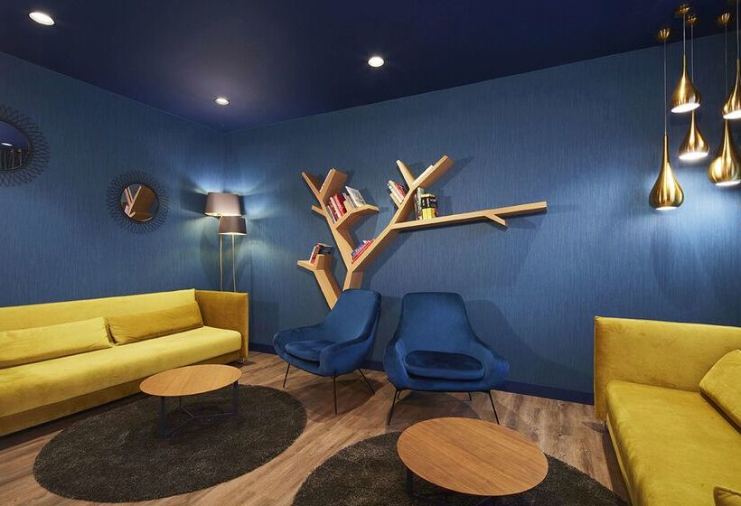 ホテル Kyriad Paris Ouest   Bezons La Défense