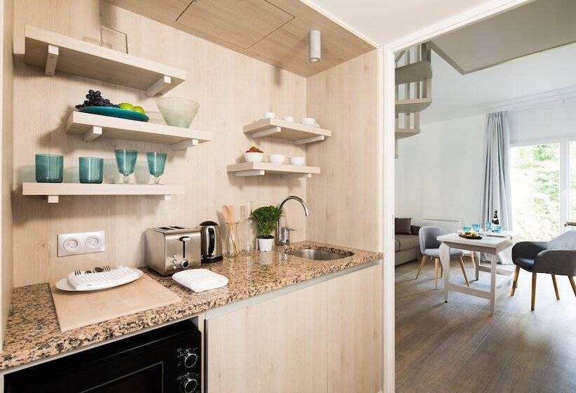 The Residence Hotel Geneva Airport   M3 Ferney