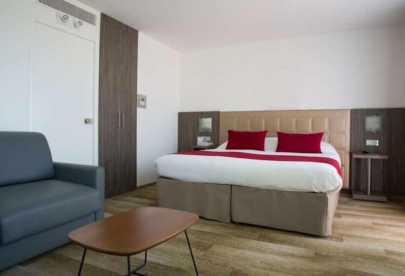 هتل Atrium Arles Centre