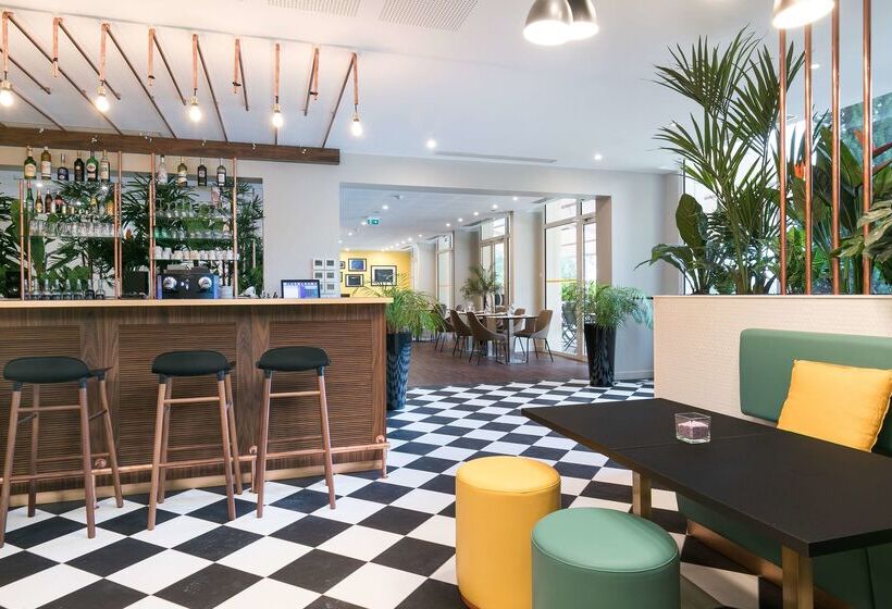 هتل Hôtel Birdy By Happyculture