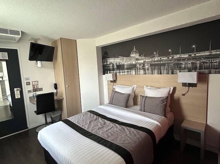 فندق Logis Cris Hôtel, Lyon Est