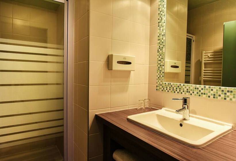 هتل Hôtel Et Résidence La Réserve