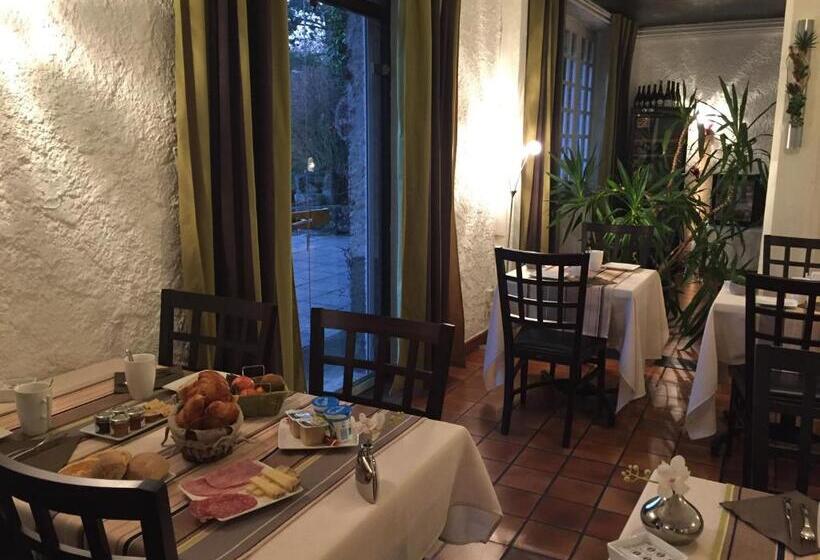 בית מלון כפרי Logis La Thomasse