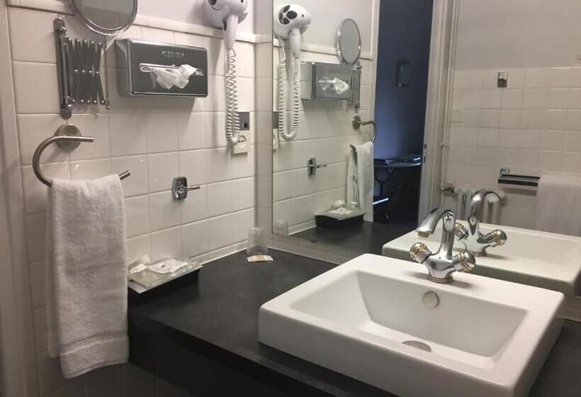 בית מלון כפרי Logis La Thomasse