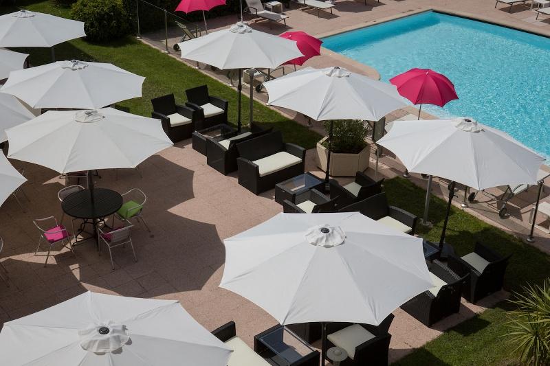 هتل Mercure Cannes Mandelieu