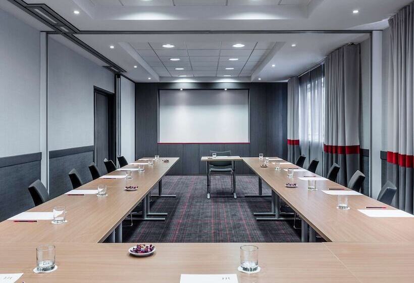 בית מלון כפרי Mercure Paris La Défense Grande Arche