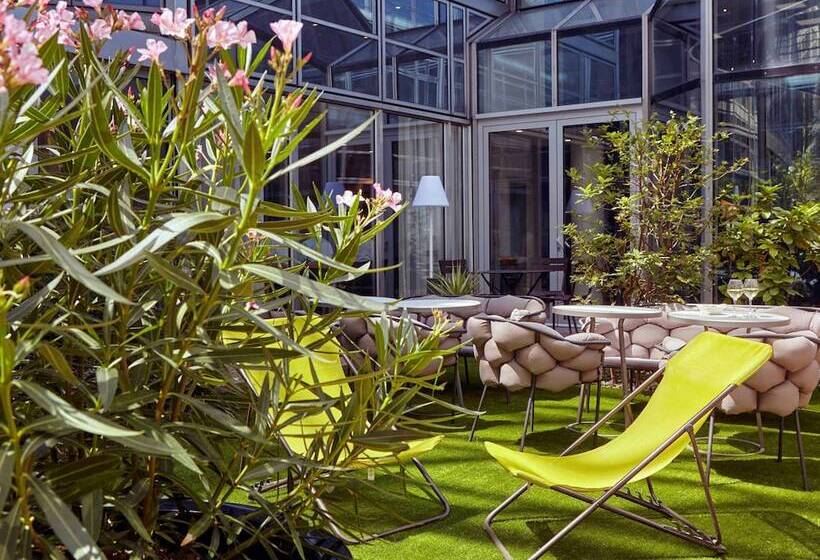 בית מלון כפרי Mercure Paris La Défense Grande Arche