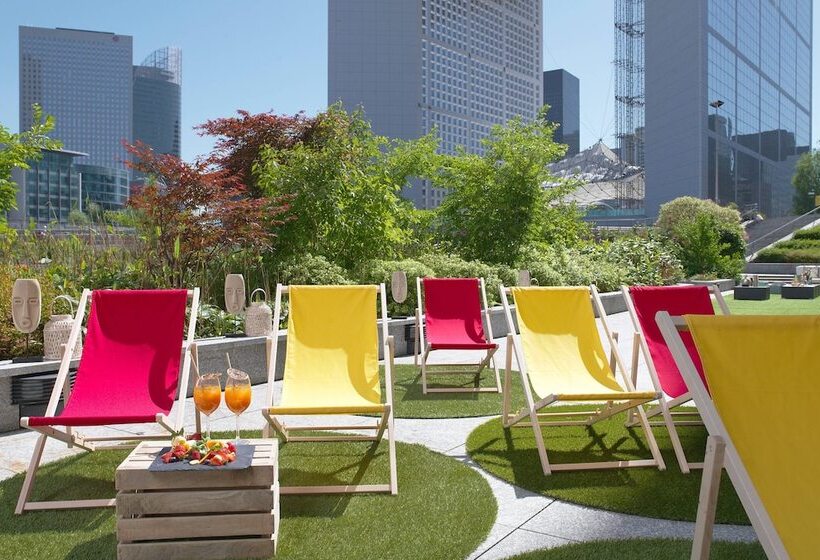 هتل Renaissance Paris La Defense
