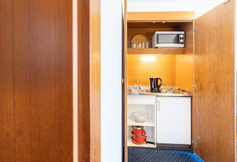 هتل Acora Bonn Living The City