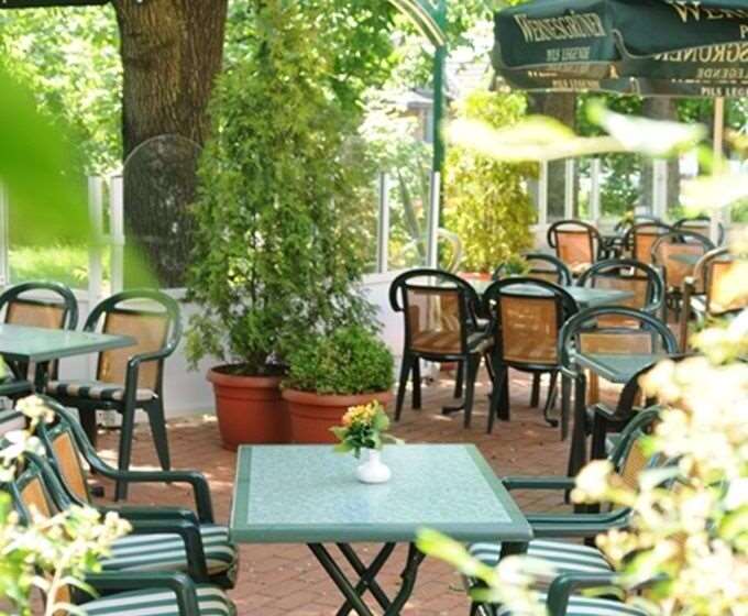 هتل Plaza Inn Chemnitz