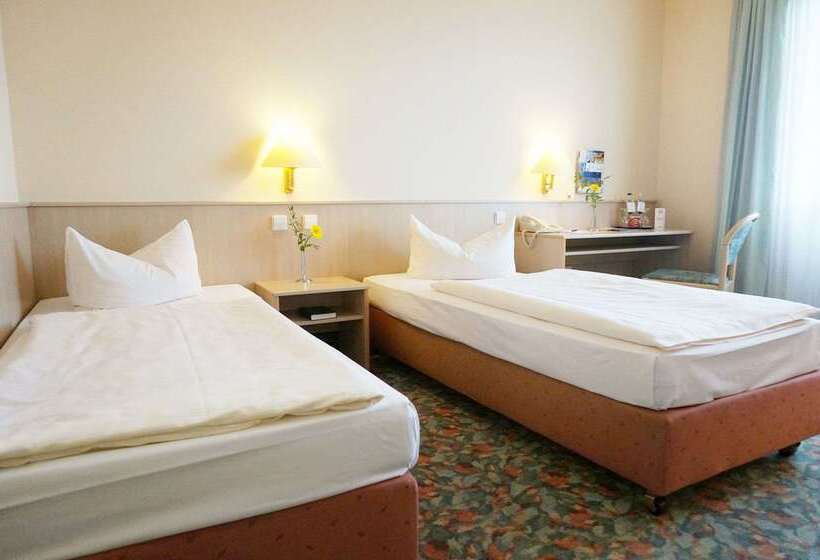 هتل Plaza Inn Chemnitz