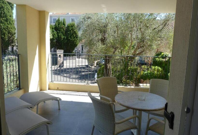 호텔 La Bastide De L'oliveraie