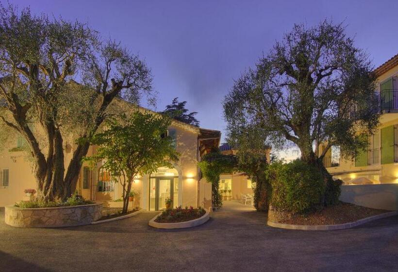 호텔 La Bastide De L'oliveraie