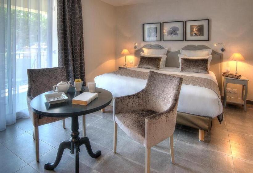 호텔 La Bastide De L'oliveraie