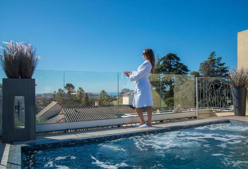 호텔 La Bastide De L'oliveraie