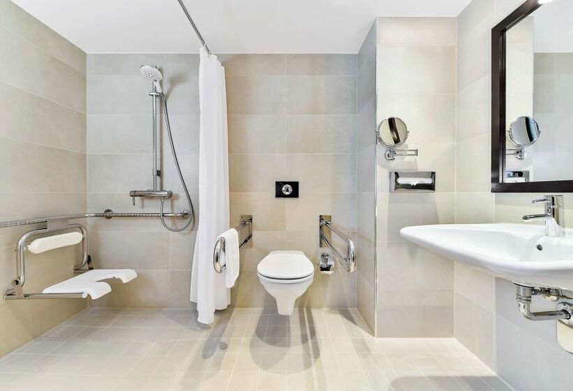 هتل NH Stuttgart Airport