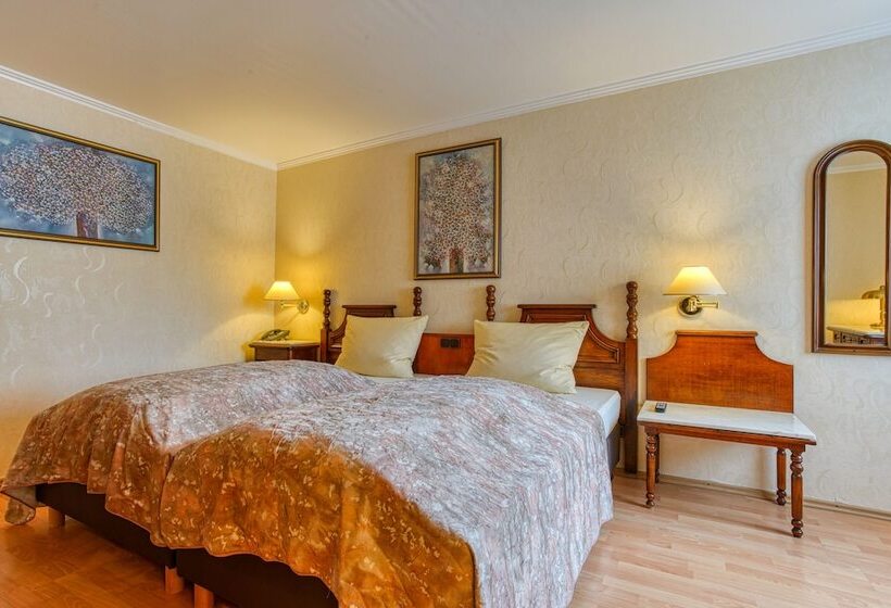 Ff&e Hotel Bavaria
