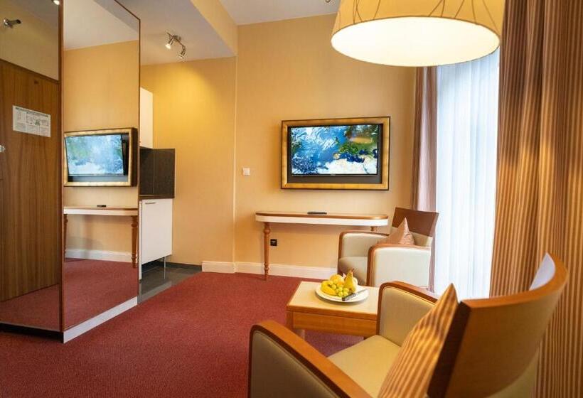 هتل Kleiner Riesen