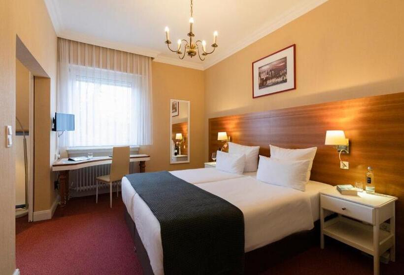 هتل Kleiner Riesen