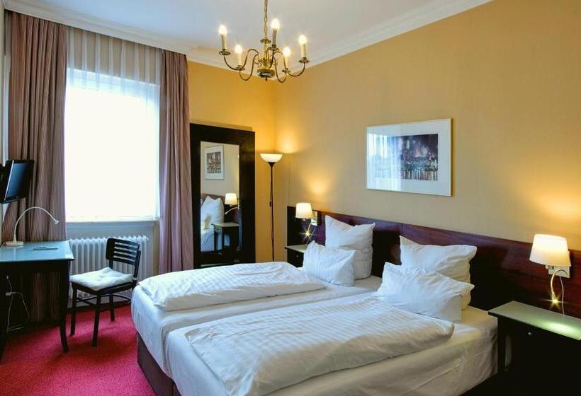 هتل Kleiner Riesen