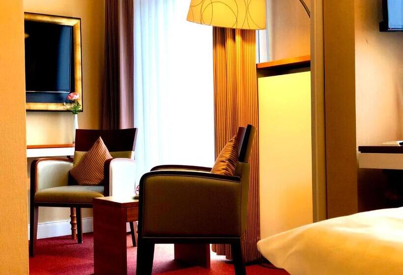 هتل Kleiner Riesen