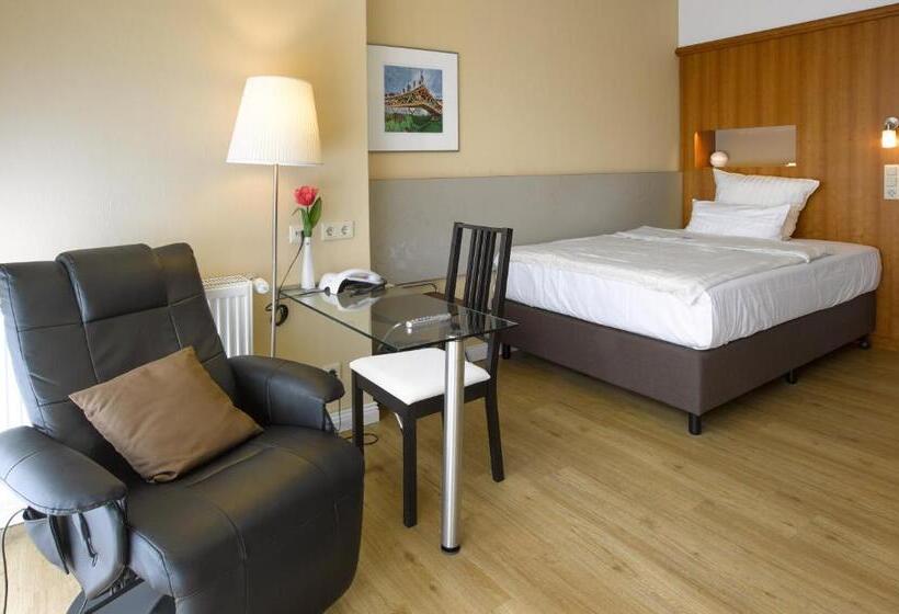 هتل Kleiner Riesen