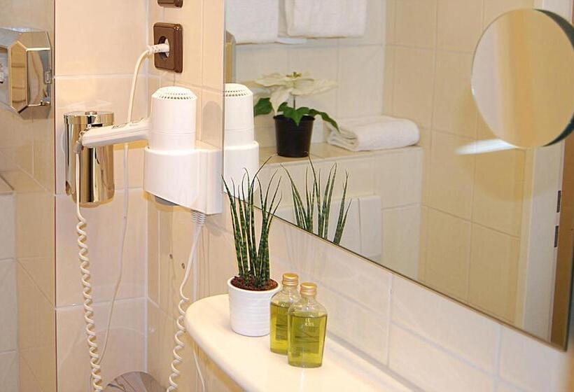 هتل Krone Aachen | City Eurogress