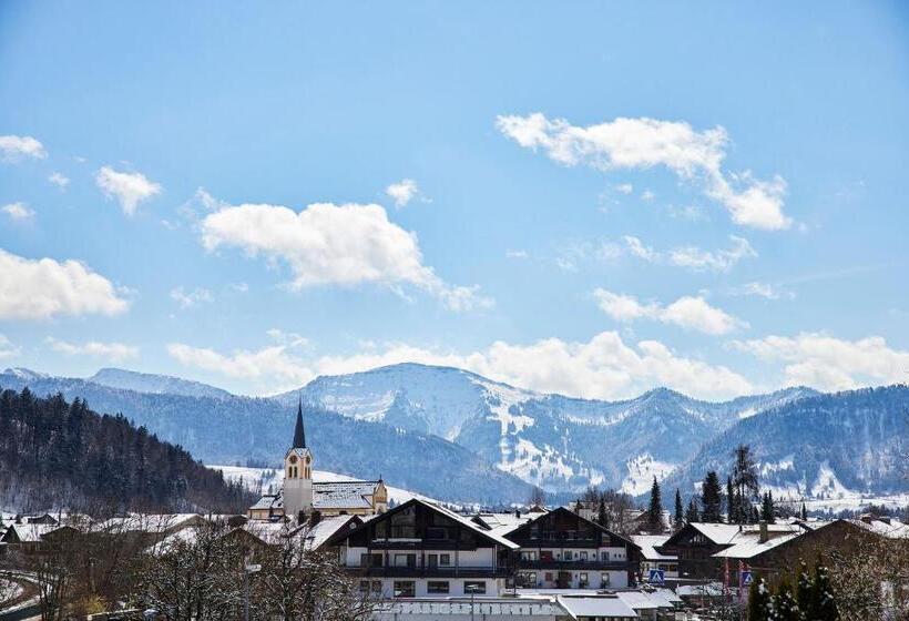 Lindner Hotel Oberstaufen Parkhotel, Part Of Jdv By Hyatt