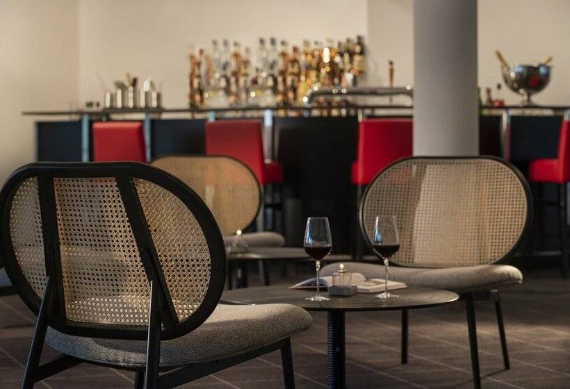 هتل Four Ratingen Dusseldorf Airport