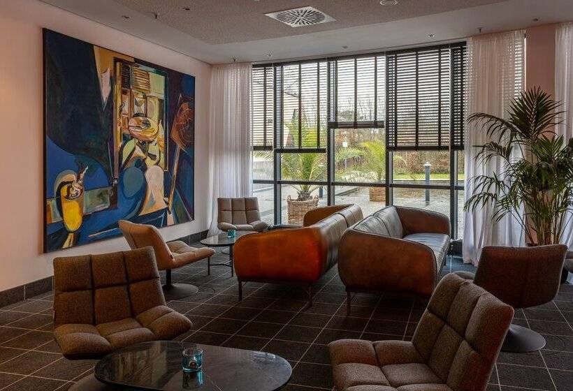 هتل Four Ratingen Dusseldorf Airport