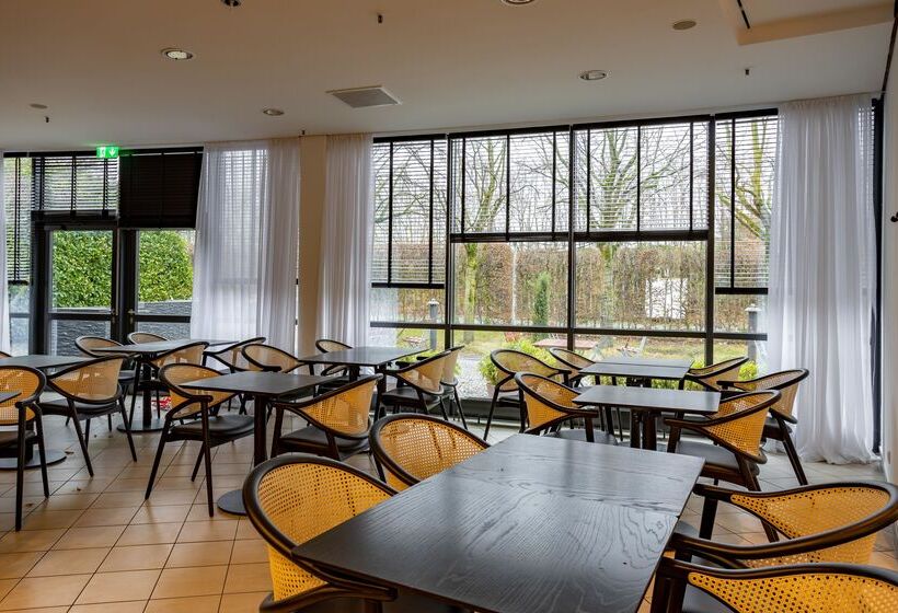 هتل Four Ratingen Dusseldorf Airport