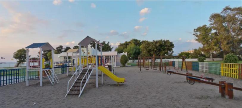 استراحتگاه Doreta Beach