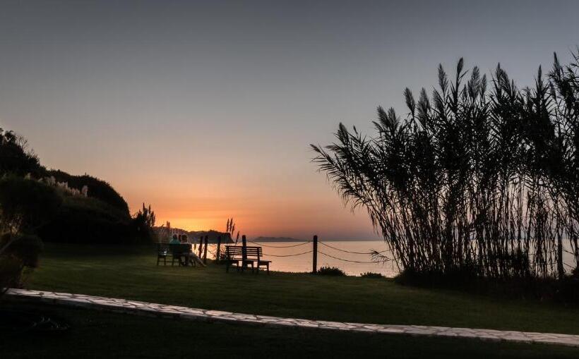 هتل Ibiscus Corfu