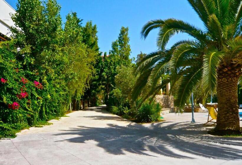 هتل Villa Andromeda