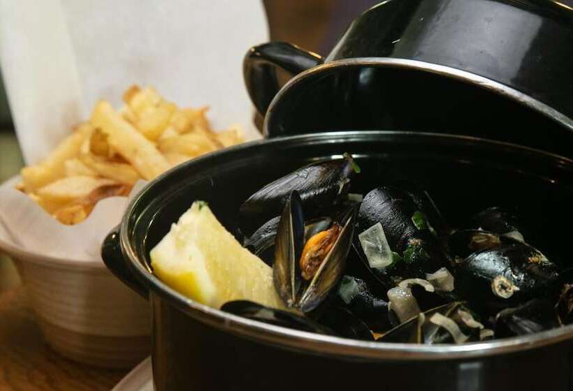 בית מלון כפרי Schoolhouse