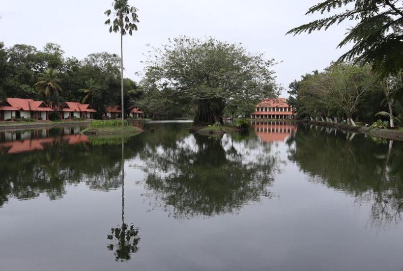 فندق Taj Kumarakom Resort And Spa Kerala