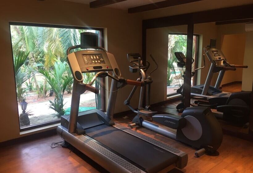 فندق Taj Kumarakom Resort And Spa Kerala