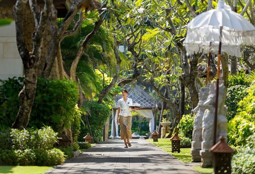 هتل The Seminyak Beach Resort & Spa