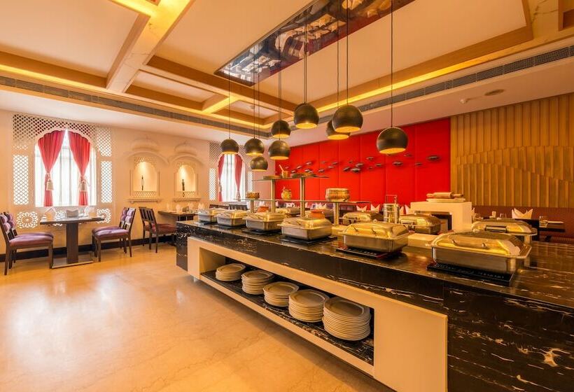 هتل Howard Plaza The Fern, Agra