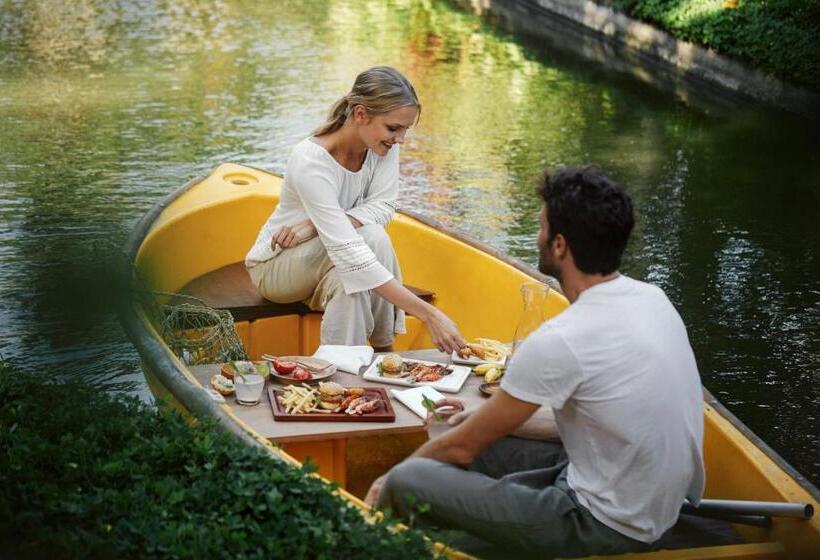 استراحتگاه Kamandalu Ubud