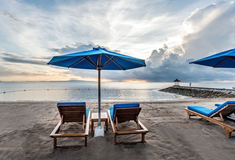 استراحتگاه Nikko Bali Benoa Beach