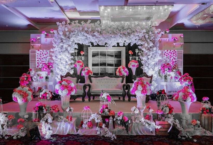 The Residence Hotel & Apartments