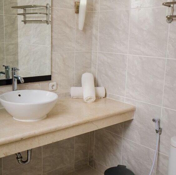 בית מלון כפרי Grand Elty Krakatoa