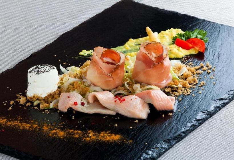 هتل Europa  Skypool & Panorama