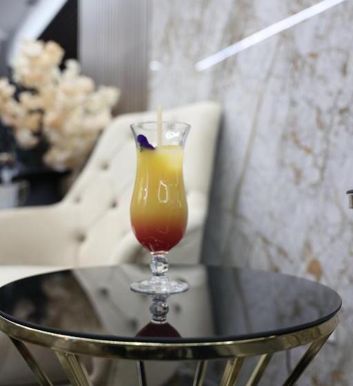 فندق Hôtel Restaurant Clément Ader