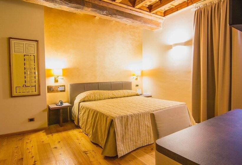 בית מלון כפרי Parco Borromeo  Monza Brianza